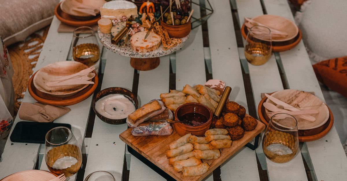 Choosing the Right Entertainment for Corporate Parties in Sydney