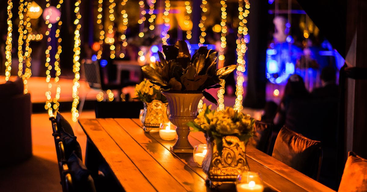 How to Coordinate Colour Schemes in Wedding Decorations
