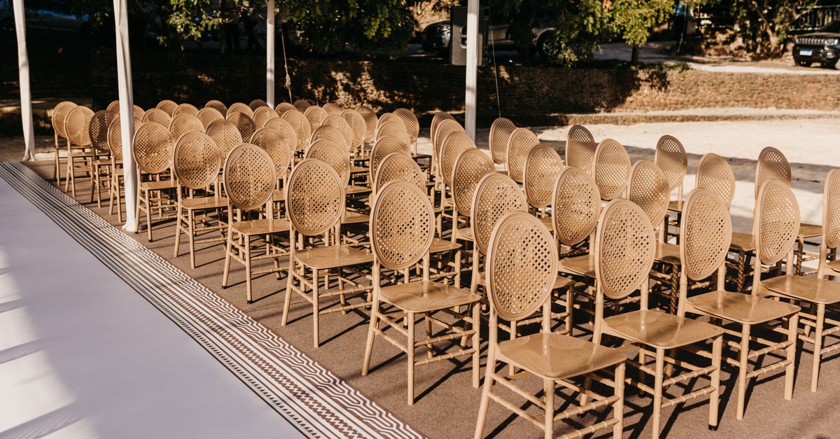 Navigating the Wedding Planning Process: A Sydney Couple's Guide