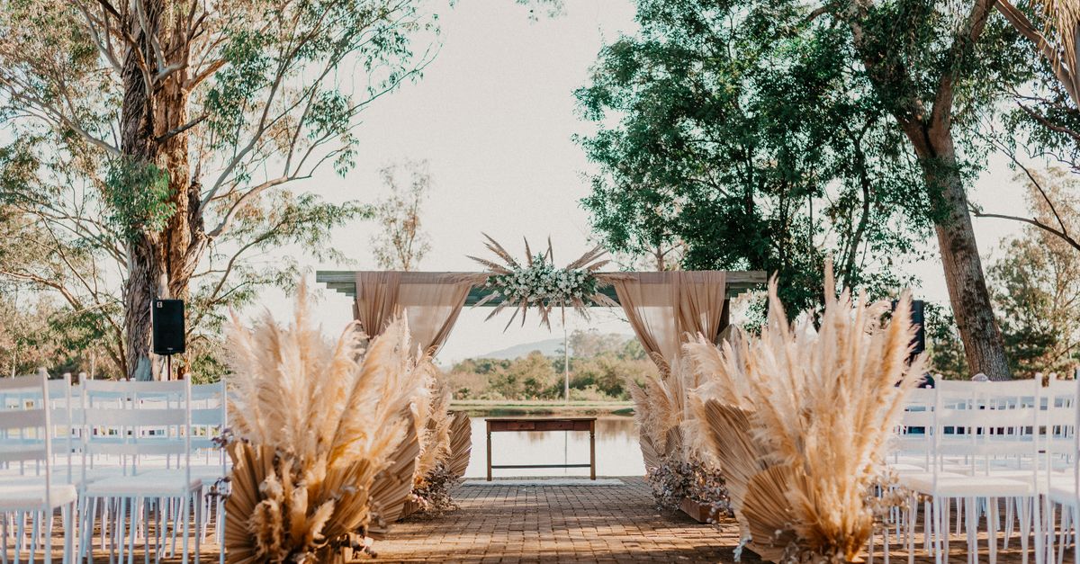 The Role of Luxurious Seating in High-End Corporate Functions